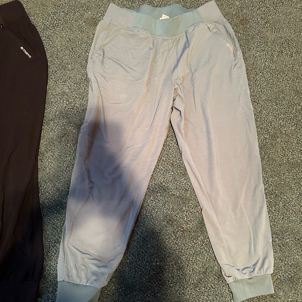 Medium petite maevn sage jogger scrub pants